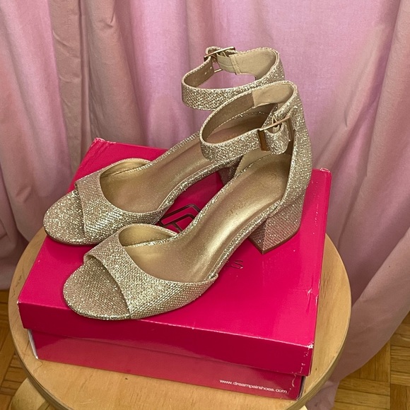 Gold Glitter chunky heeled sandals 2.5” size 7.5 - Picture 1 of 3